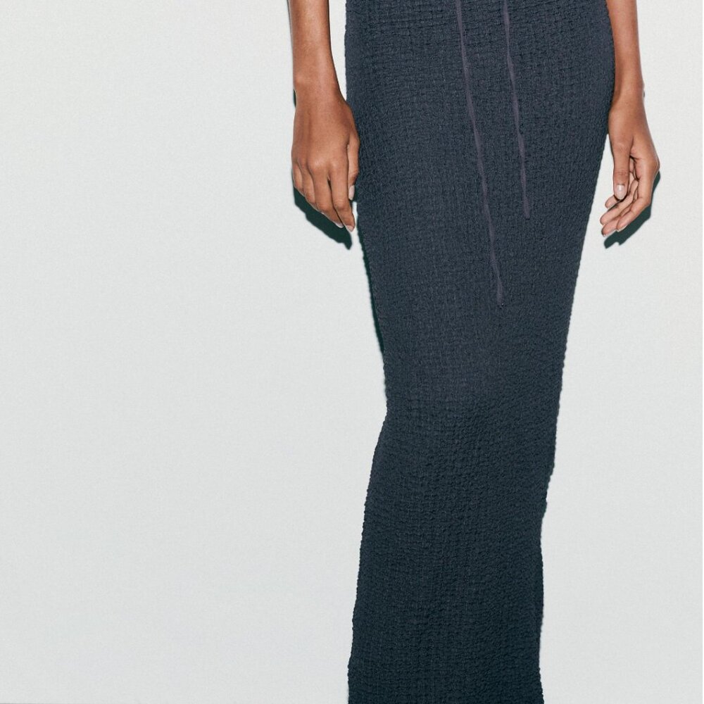 Zara Textured Midi Skirt - Picture 2 of 7